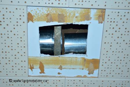 Passer un tuyau par le plafond de tuile