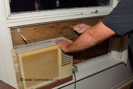 Pose du panneau ext�rieur du climatiseur