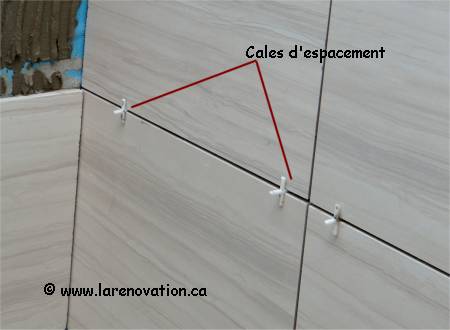 Cales d'espacement pour le carrelage � c0ramique
