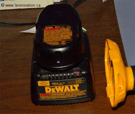 Photo du chargeur d'un perceuse sans fil
