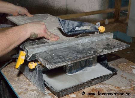 Scie � eau de table