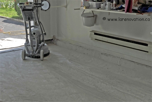 Meulage du plancher en ciment du garage