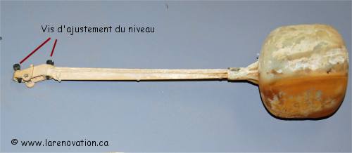 Vis d'ajustement de niveau d'eau