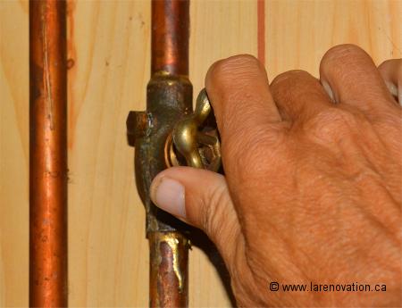 Photo de la valve du robinet extérieur