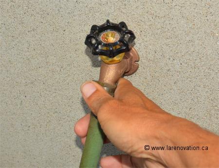 Photo du nouveau robinet de jardin installé